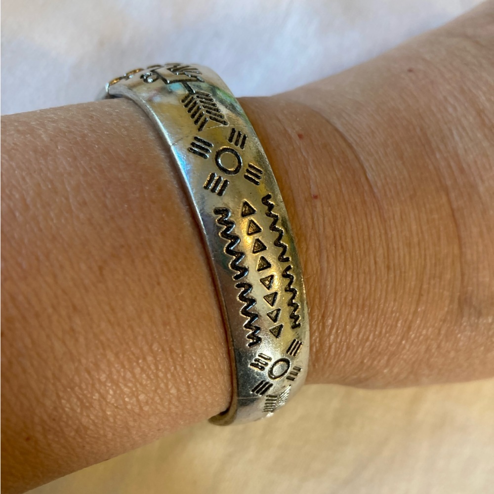 Black Stone Ethnic Inspired Hinged Bracelet - Picture 7 of 9